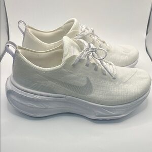 Nike Women’s Invincible Run 3